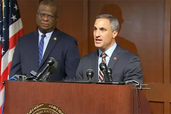 Адвокату, обвиняемому в изнасиловании в Бостоне в 2007 и 2008 годах, предъявлены обвинения