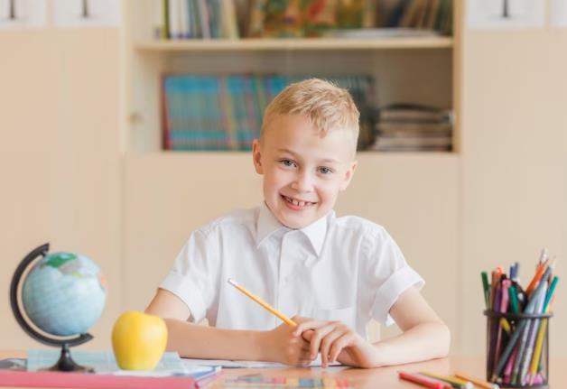 Как написать заявление в школу, о том, что ребенок пропустит первую четверть, чтобы его не отчислили?