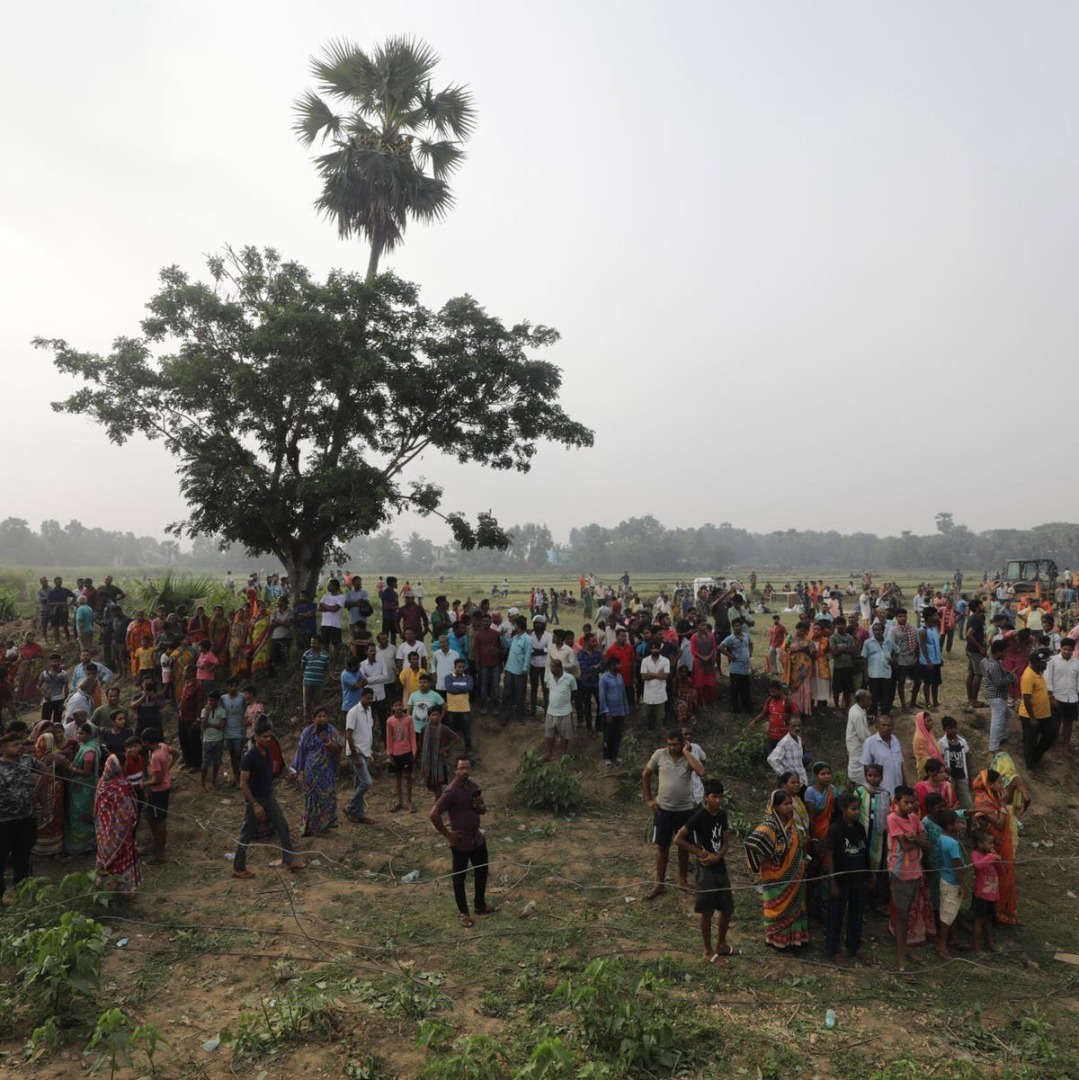 Более 230 погибших и 900 раненых в результате крушения поезда в Индии