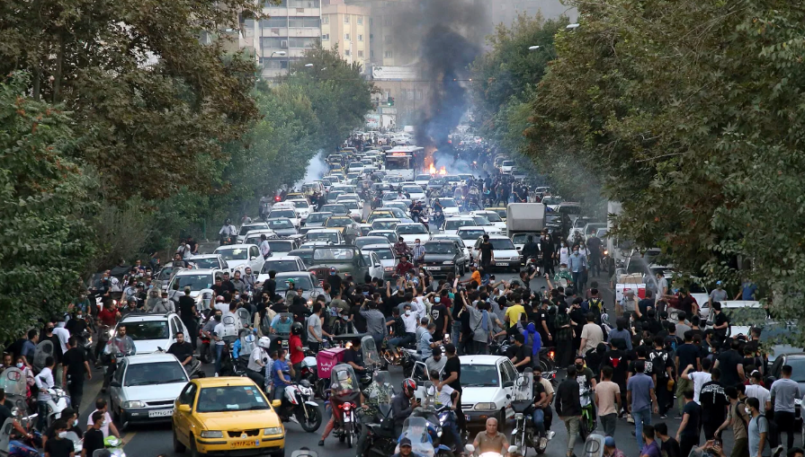 Журналисты, сообщившие о смерти Махсы Амини, предстанут перед судом в Иране