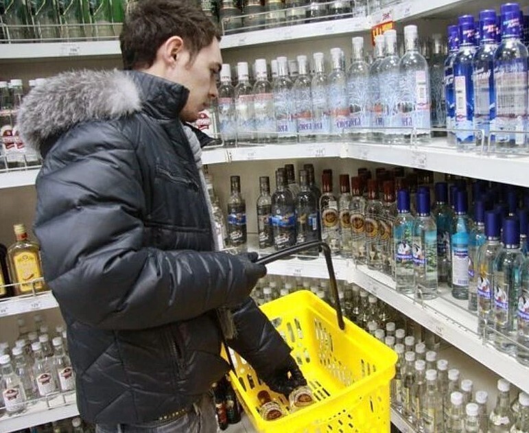 Как отличить поддельный алкоголь от настоящего?