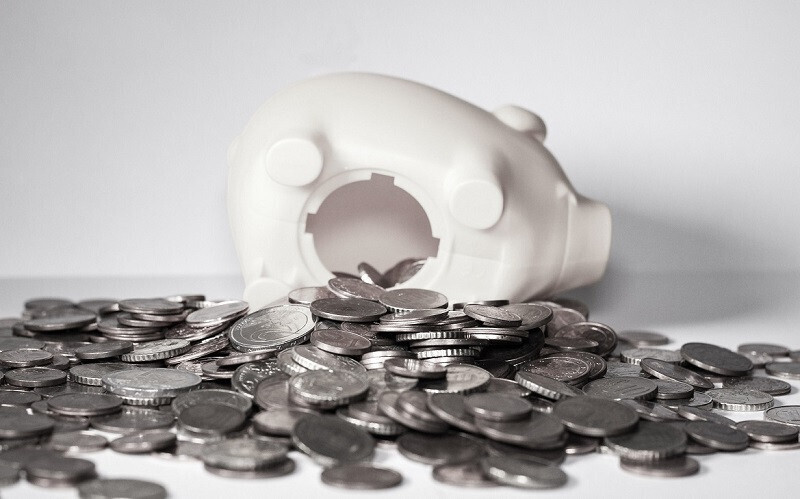 Власти рекомендуют гражданам самим копить на старость. А вы откладываете на будущую пенсию?