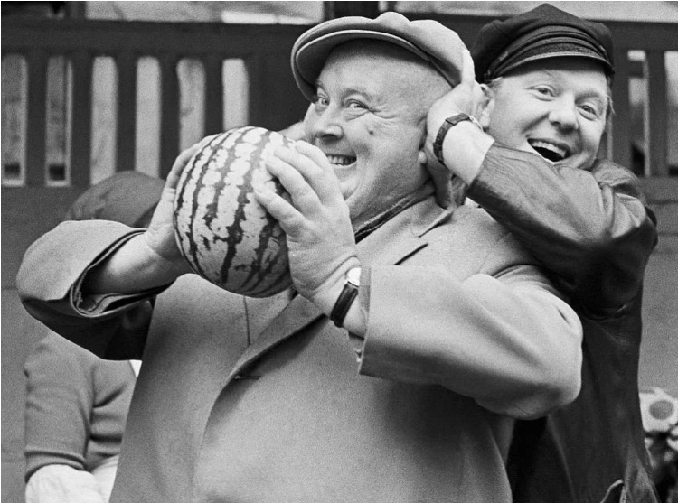 Назад в СССР. Редкие фото знаменитостей (часть 7)