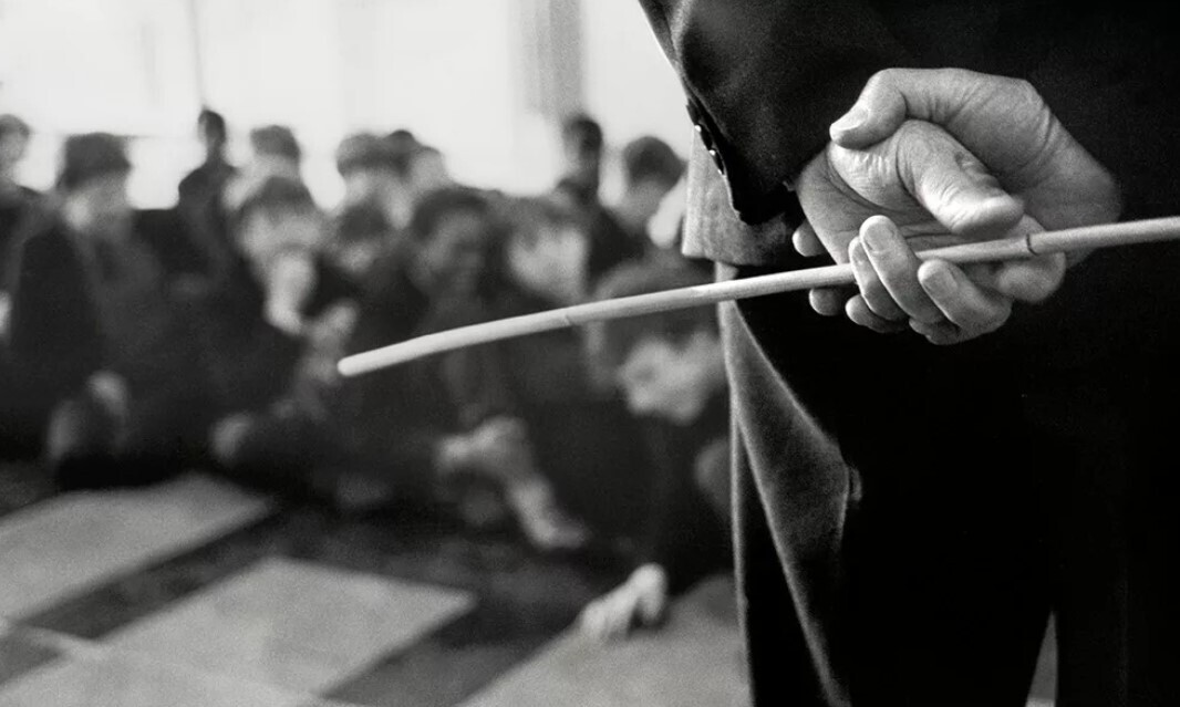 Зачем переучивали левшей в СССР?