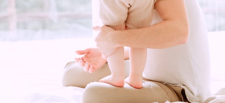 Как самозанятым платить алименты в 2023 году. Какую сумму они должны перечислять на ребенка. Что говорит закон в 2023 году