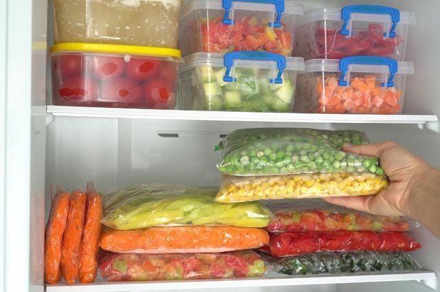 Яд в холодильнике. От каких замороженных продуктов следует отказаться в первую очередь