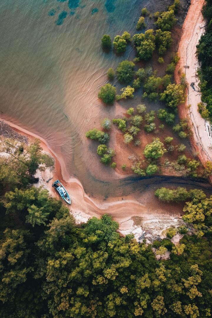 Храм греческого бога Посейдона в Греции