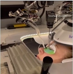 Роботы с искусственным интеллектом наращивают ресницы. Это дешевле и быстрее.