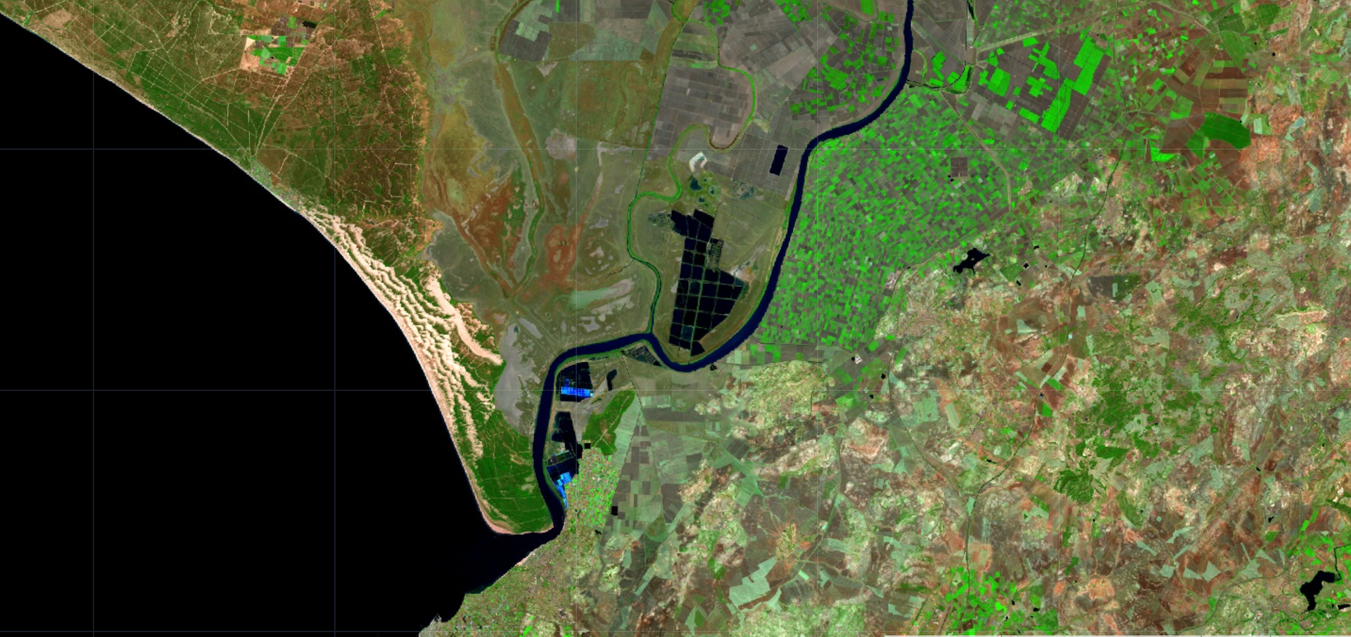 Спутниковые снимки показывают, что Испании угрожает высыхание одного из основных водно-болотных угодий в Европе.