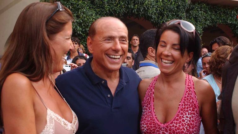 Сильвио Берлускони: умер бывший премьер-министр Италии