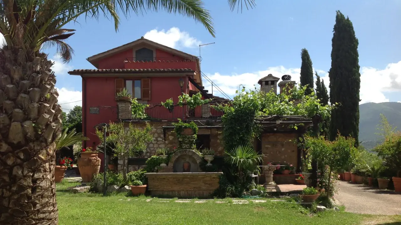 Внутри «самого маленького ресторана в мире» всего на двоих гостей