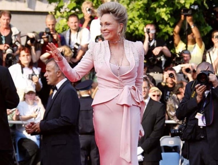 Модные Вещи, Которые Можно И Нельзя Делать, Если Вы Не Хотите Выглядеть Старше Своего Реального Возраста