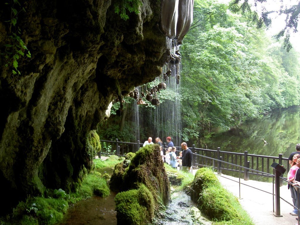 Окаменелый колодец в Великобритании