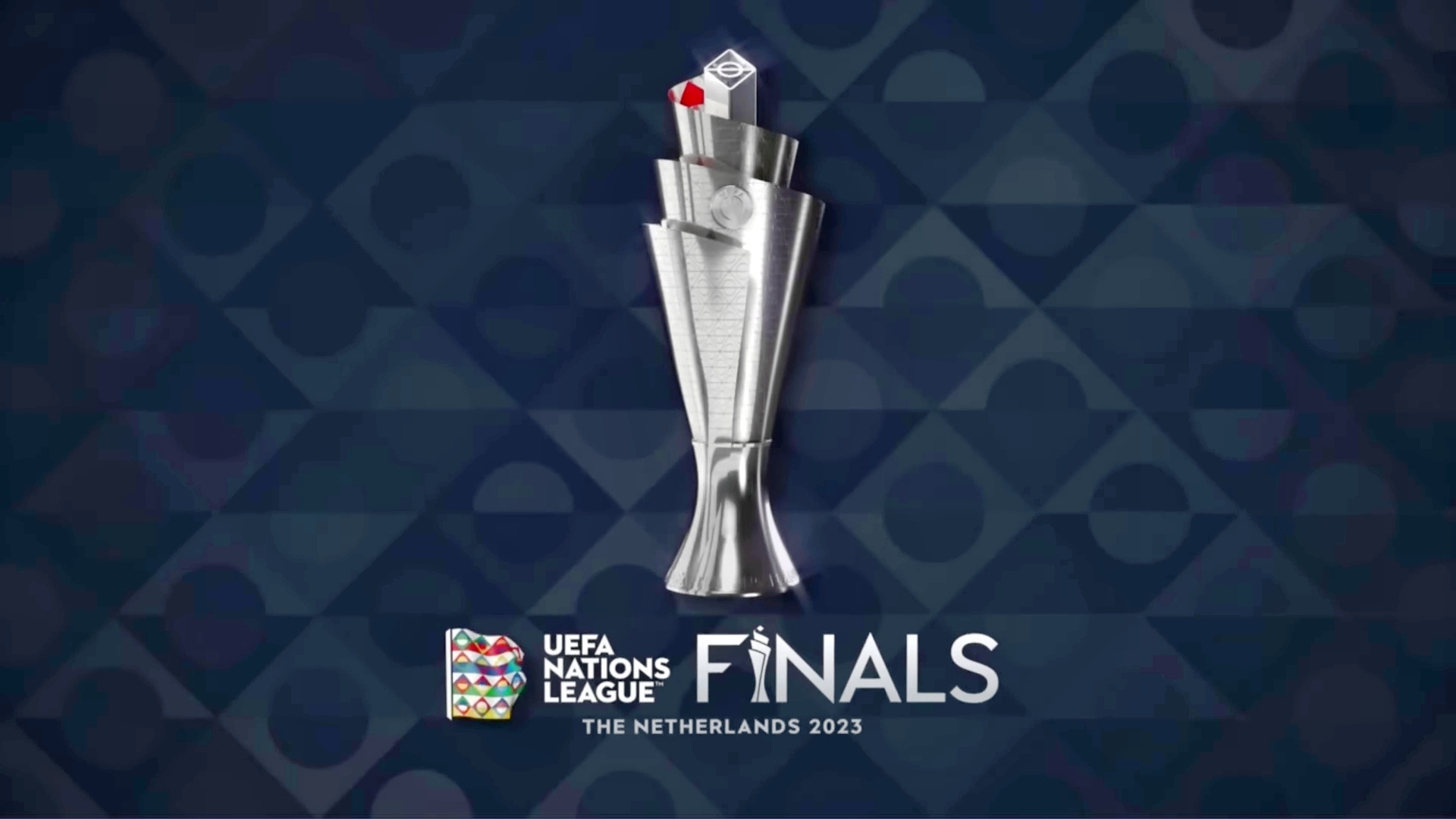 Финал четырёх стартовал зрелищно и громко