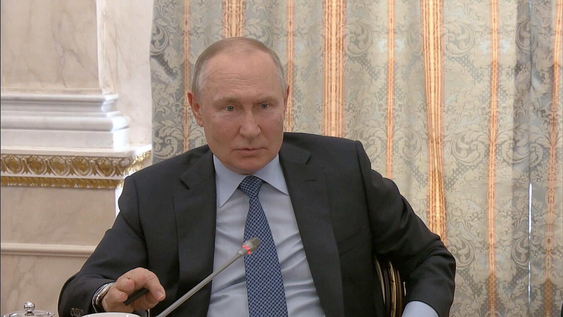 Россия дойдёт до конца, заверил россиян Путин: самое важное из выступления с военкорами и блогерами