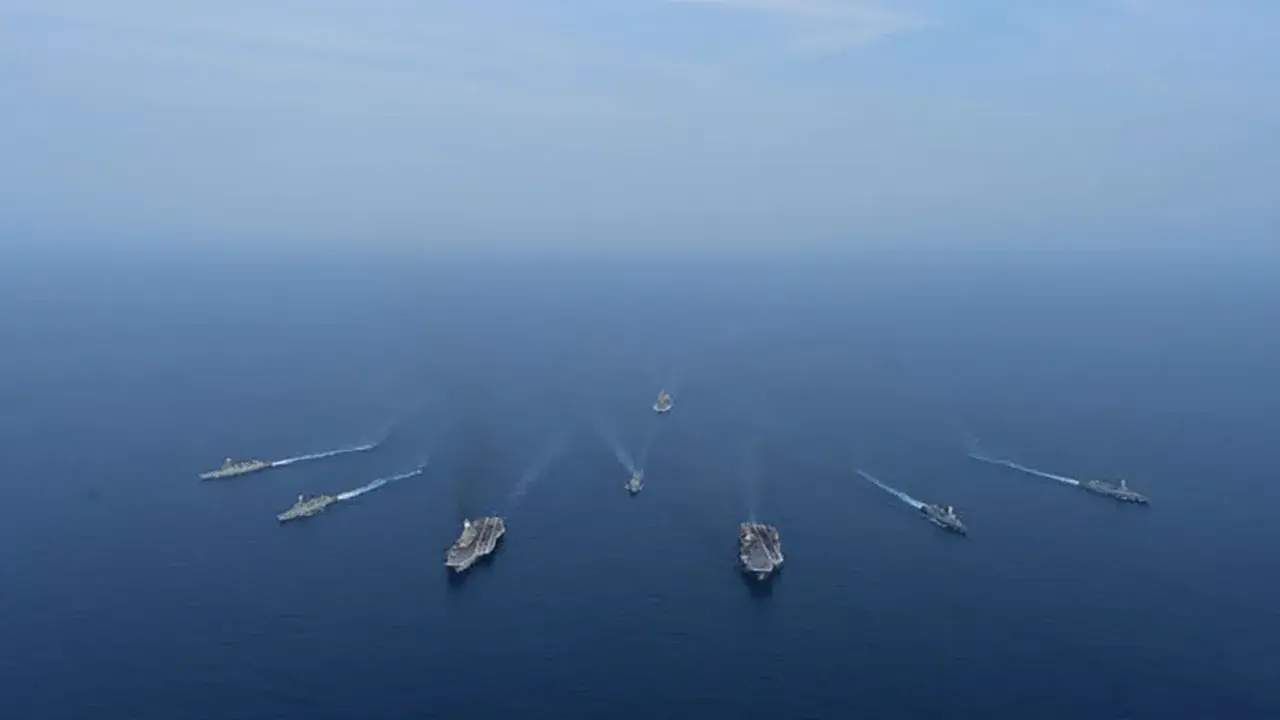 Индия проводит учения с двумя авианосцами — подвиг, который Китаю еще предстоит совершить