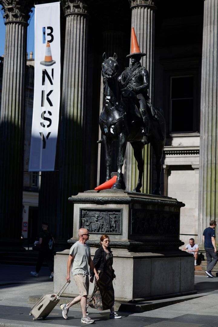 Бэнкси объявляет о новой выставке своего знаменитого уличного искусства