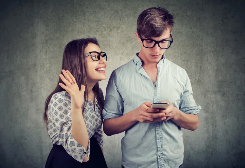 Разница между ребенком-интровертом и экстравертом и как понять, к какому типу он относится.