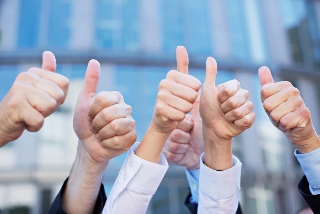 Нужно ли хвалить людей?