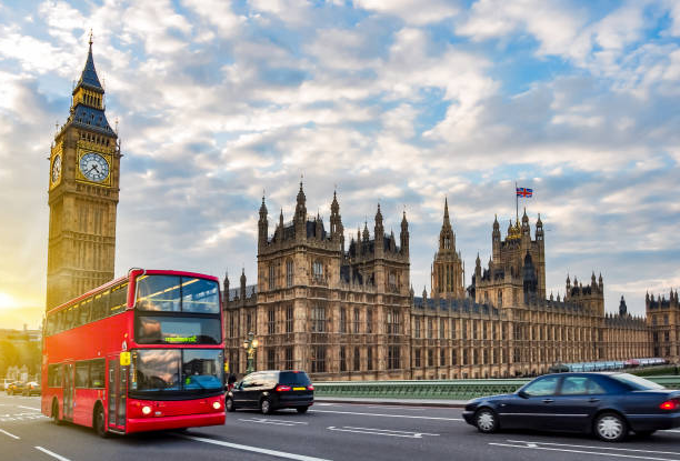 Безумное повышение процентных ставок Банком Англии грозит цунами дефолтов по ипотечным кредитам и рецессией