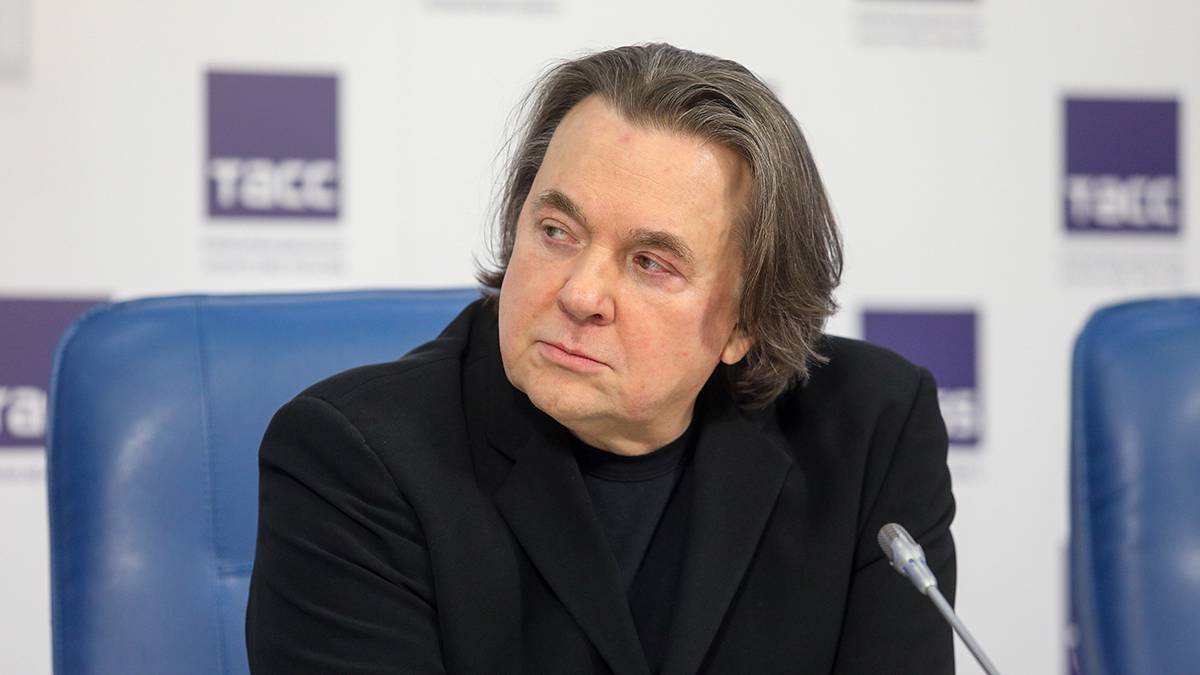 Провокация или недопустимая ошибка? Константин Эрнст оскорбляет память СССР на петербургском форуме