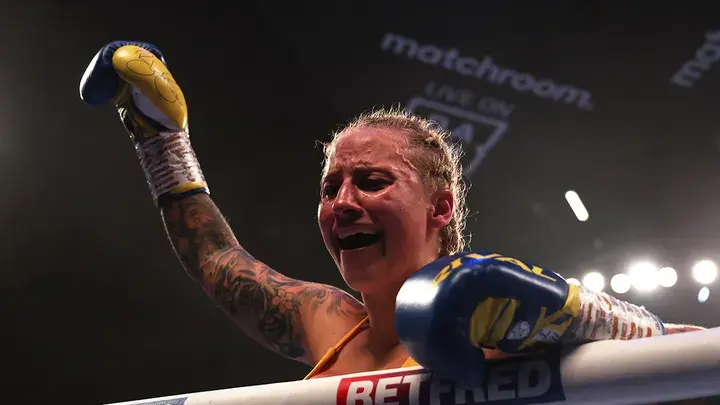 Чемпионка мира по боксу Эбани Бриджес высказалась о транс-женщинах в женском спорте: «Я думаю, что это неправильно»