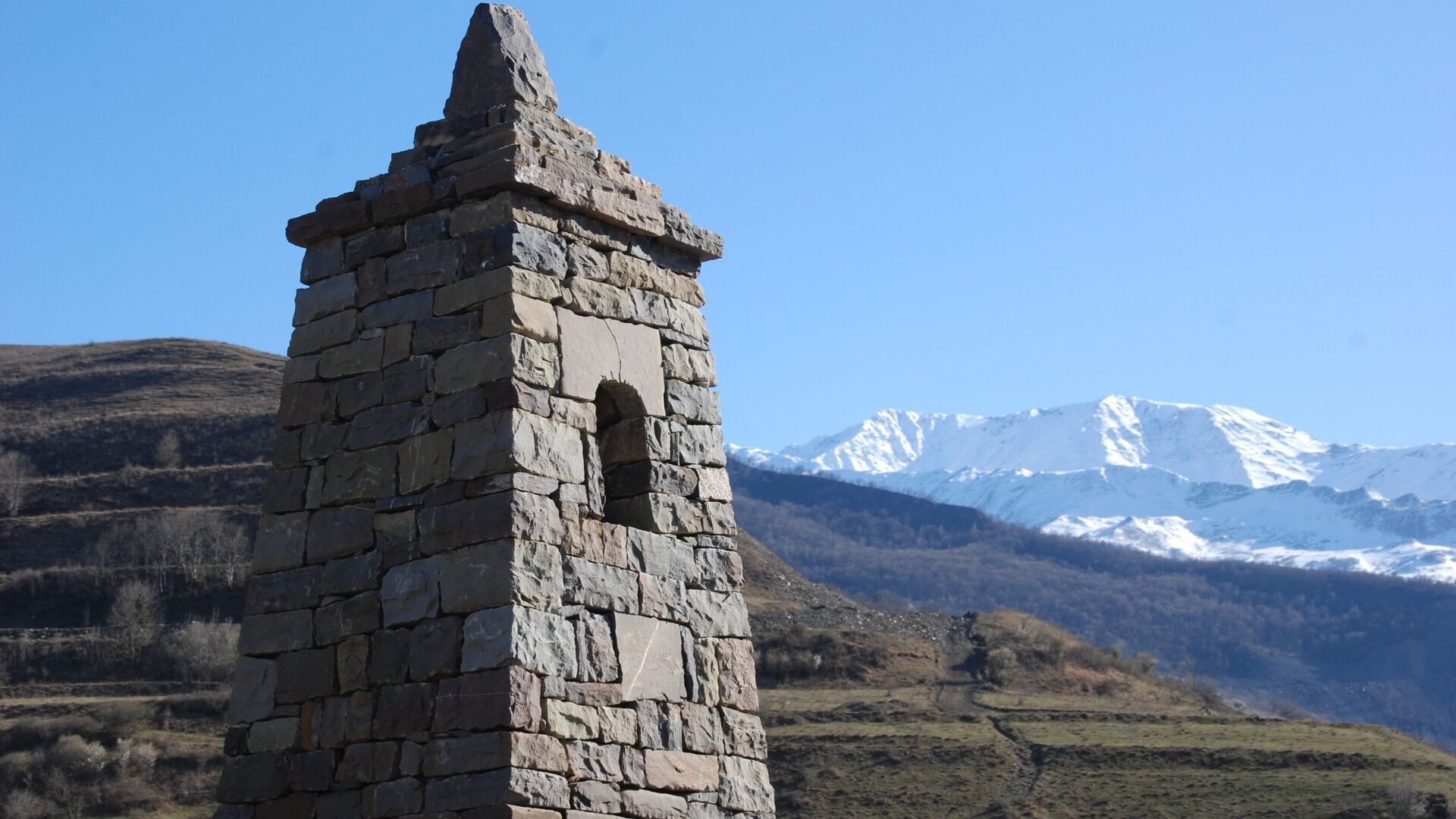 Красивейшие озера и не только это, что посмотреть путешественнику в Чеченской республике в 2023 году. И немного о Рамзане Кадырове, друге России.