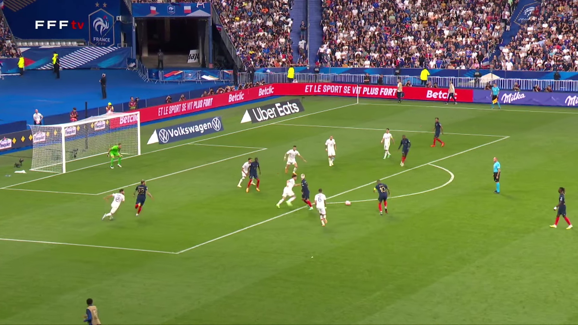 Гений с двумя причёсками за игру