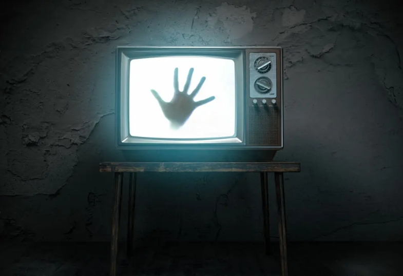 Острые ощущения от фильмов ужасов: почему люди любят бояться