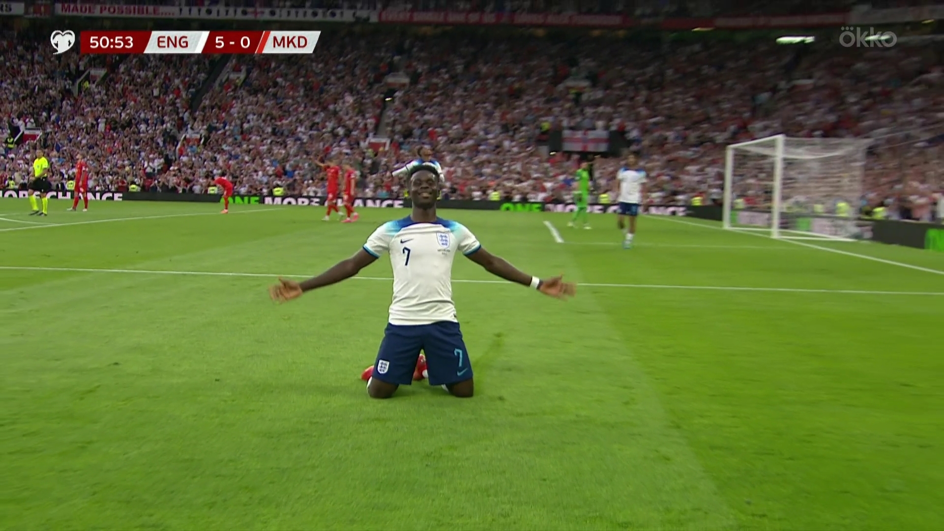 Англичане маленьких обижают