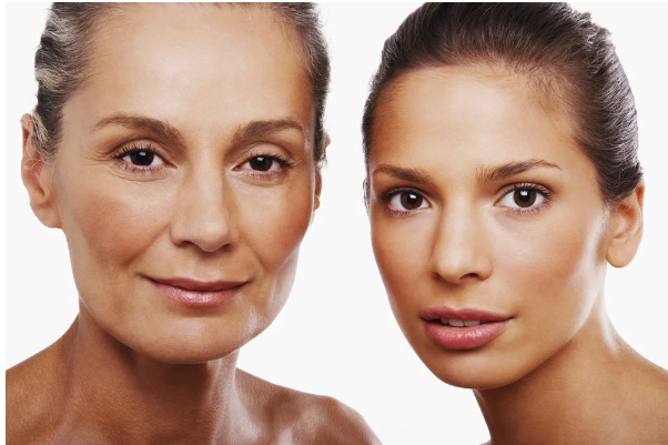 Лучшие натуральные средства и советы для сохранения молодости кожи.