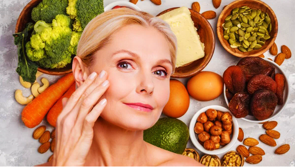 Лучшие натуральные средства и советы для сохранения молодости кожи.