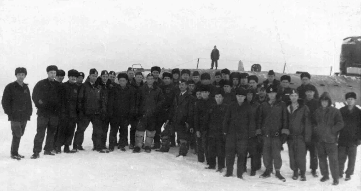 К 19 история. К 19 экипаж 1961. К-19 подводная лодка экипаж. Экипаж к-19 1972. Экипаж к-19 Ларионов.