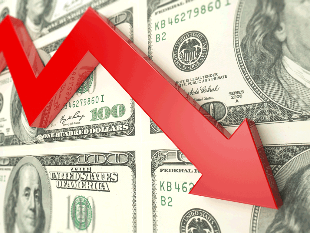 Как доллар повышается и с чем это связанно?