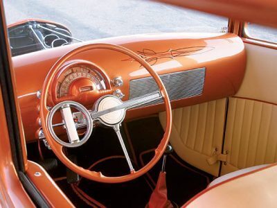 11 странных моментов, когда автомобильные компании пытались заново изобрести руль