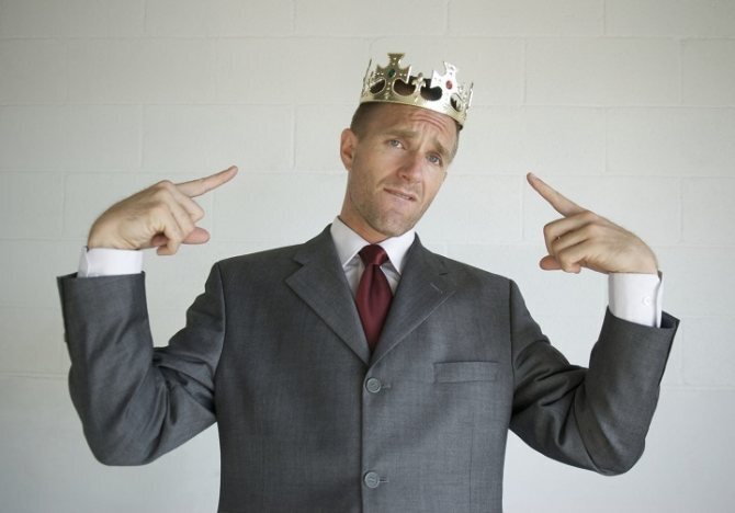 Чем ниже человек душой, тем выше задирает нос. Он носом тянется туда, куда душою не дорос. А Вам встречались такие люди?