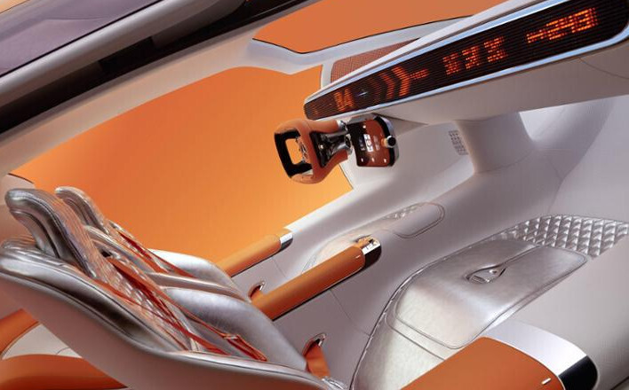 Mercedes планирует новую форму рулевого колеса