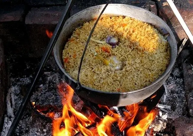 Какой лучше выбрать рис для плова? Подскажите Вы уже профи в этом деле .Что подсказала Вам практика ?