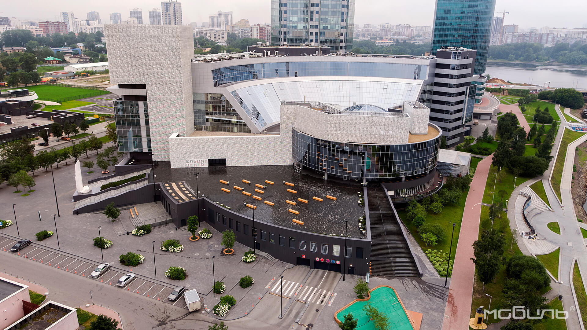 Культурный центр зил москва. Культурный центр имени астахова в люблино. Культурный центр б. Культурный центр б. Большой овчинниковский пер 24 стр 4 культурный центр дом.