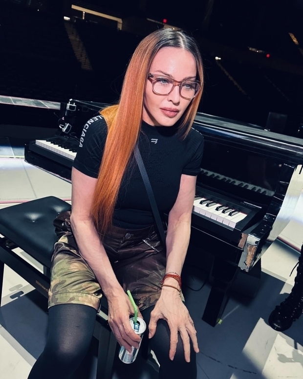 Мадонна срочно попала в больницу