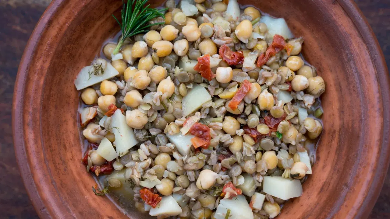 Употребление этой пищи может быть причиной, по которой некоторые люди доживают до 100