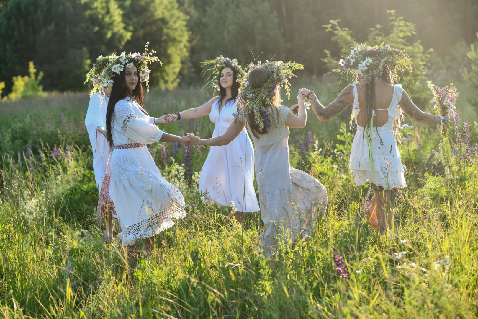 Русская культура и народные обычаи: "Традиции, которые сохранились до сегодняшнего дня"