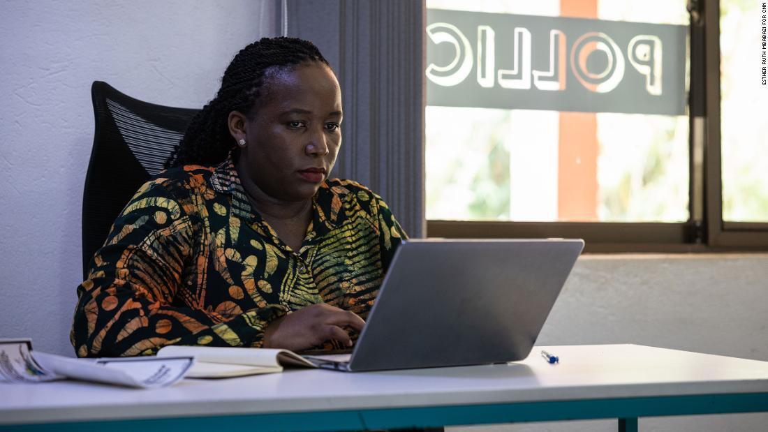 «Люди считают нас легкой мишенью»: женщины-политики сталкиваются с потоком оскорблений в Интернете, но говорят, что не прекратят свою работу