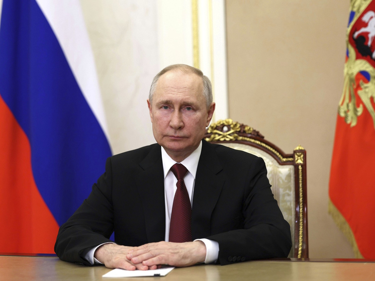 Долгий миг Путина: Лукашенко объяснил решение президента России по «Вагнеру».