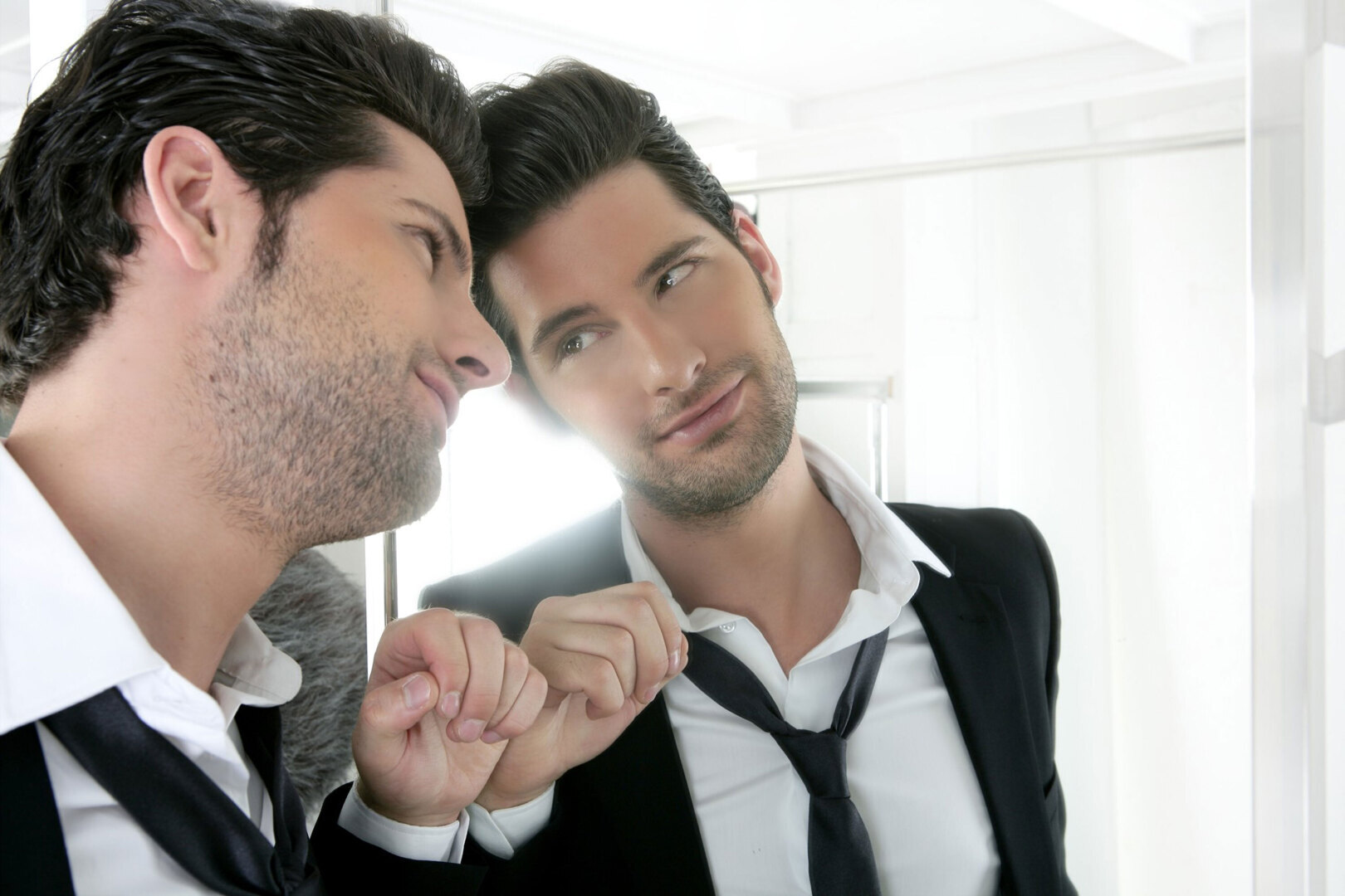 Дихотомии в мире: «Нарциссы vs INTJ»