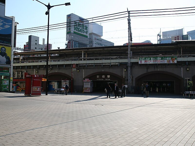 Трагедия в Токио: Взрыв в районе Симбаси.