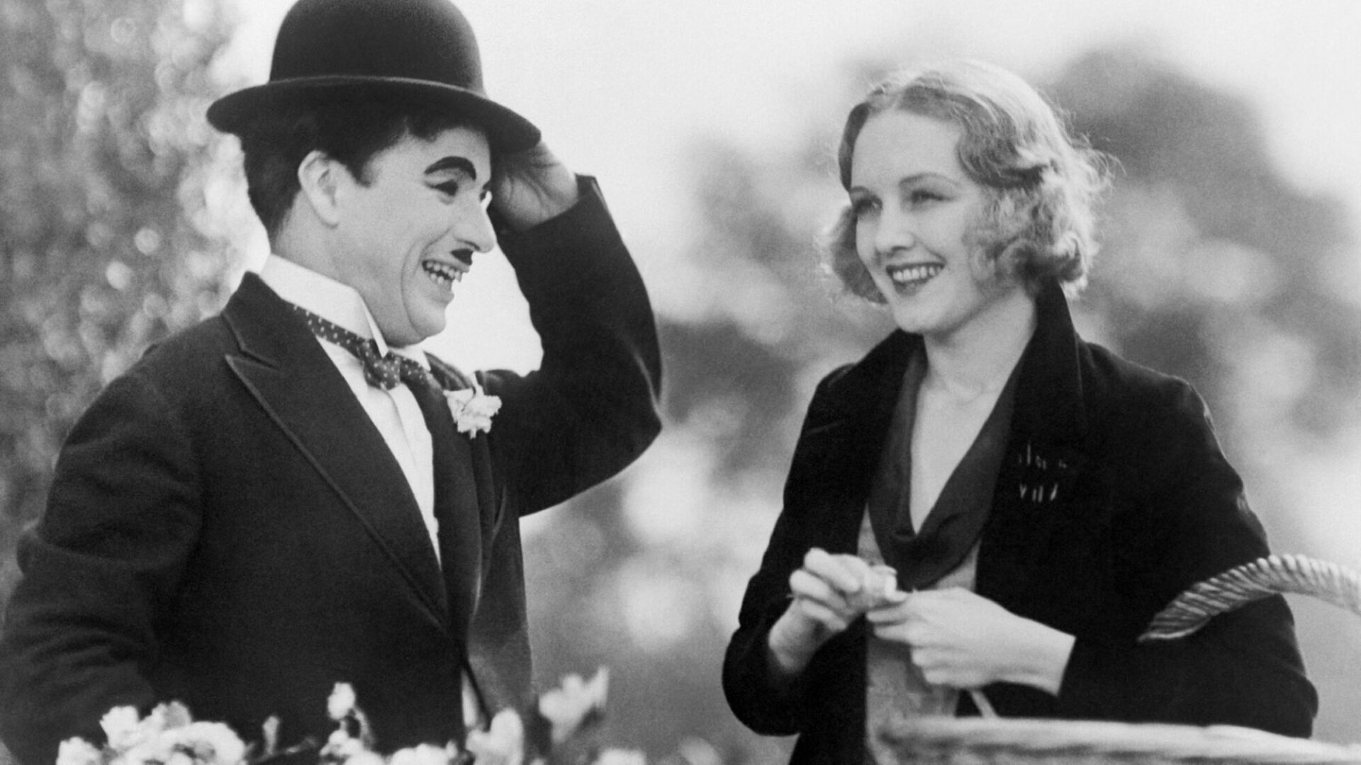 Женщина может сделать миллионером любого мужчину-миллиардера. Чарли Чаплин