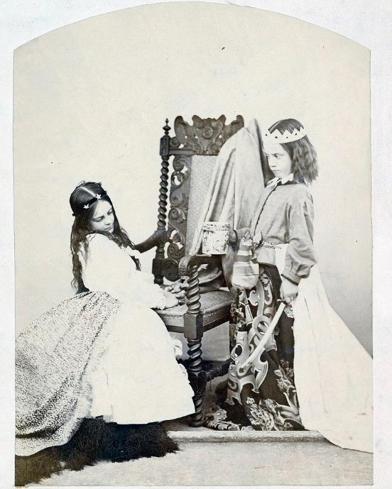 Первой постановочной фотографии 160 лет