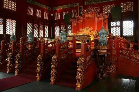 Дворец императоров Поднебесной.