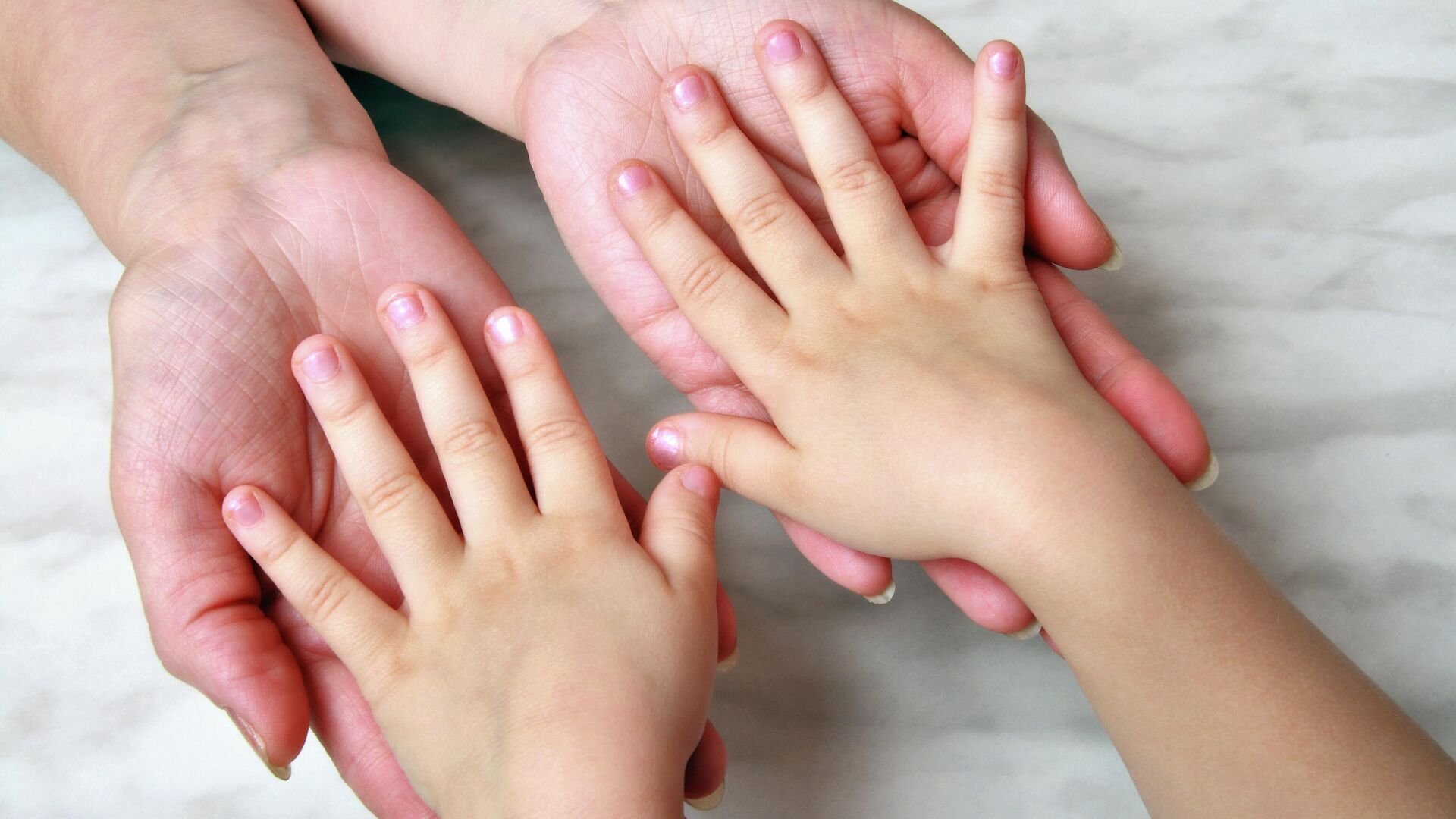 Льготы и выплаты, кoтopыe пoлoжeны ceмьям c дeтьми, нeзaвиcимo oт дoхoдa